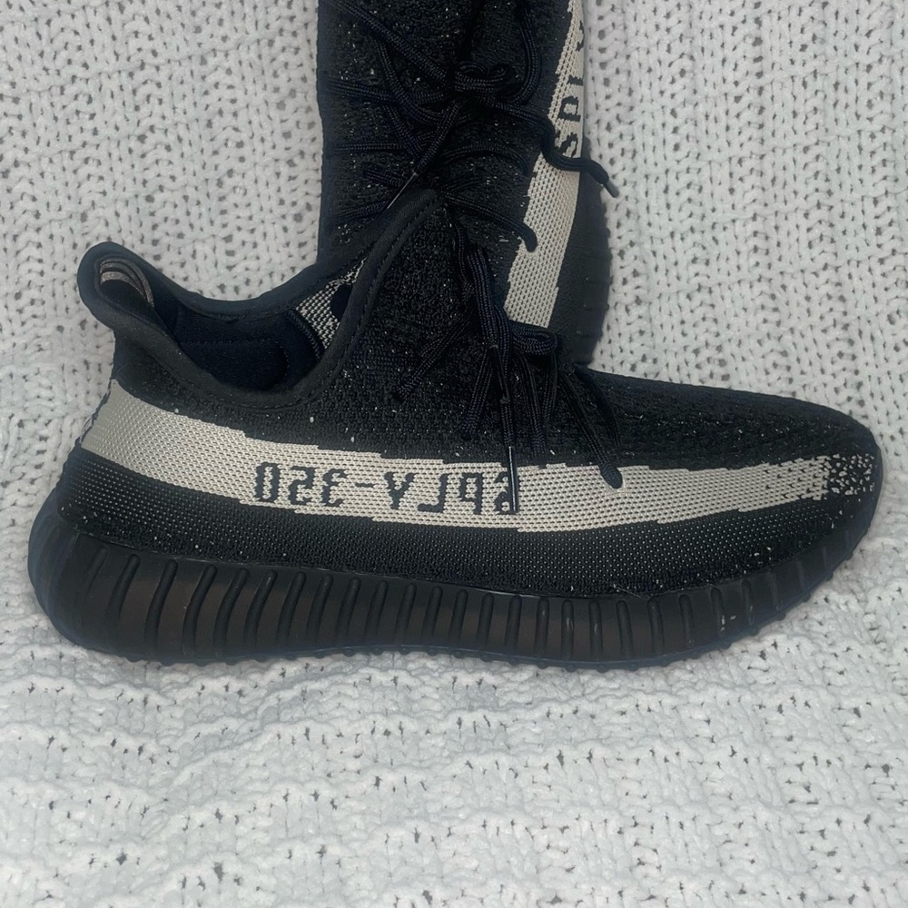 ADIDAS YEEZYS
